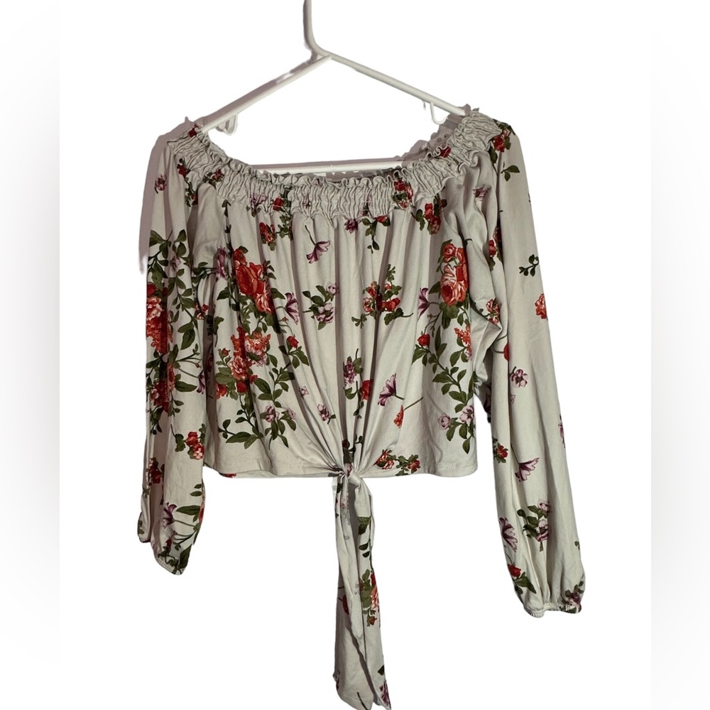 Rue 21 Floral halter top size large off shoulders